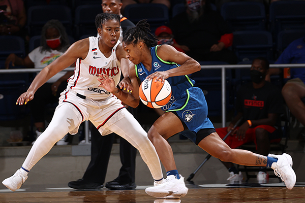 Lynx Fall At Washington